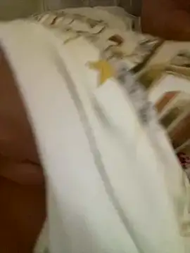 Snapshot of Bionda19 chatting on November 5, 2025, 2:06 pm Bionda19 online show from November 5, 2025, 2:06 pm