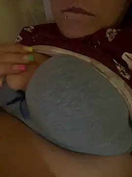 Snapshot of Bionda19 chatting on November 9, 2025, 1:31 pm Bionda19 online show from November 9, 2025, 1:31 pm