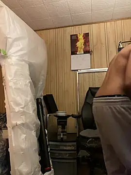 Snapshot of pussyeater69XO chatting on March 10, 2026, 4:28 am pussyeater69XO online show from March 10, 2026, 4:28 am