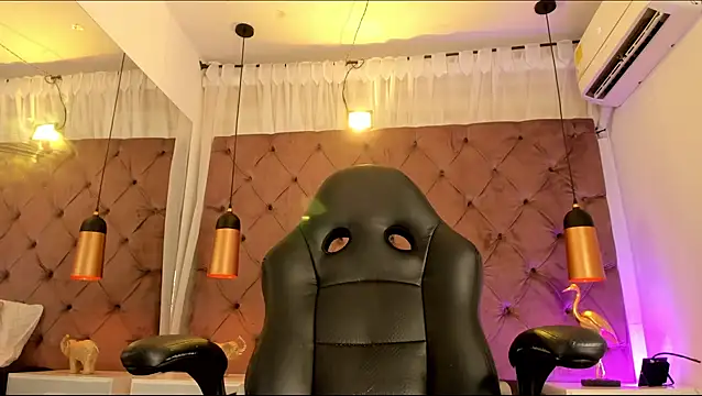 Rose monroee online show from October 12, 2025, 7:46 pm