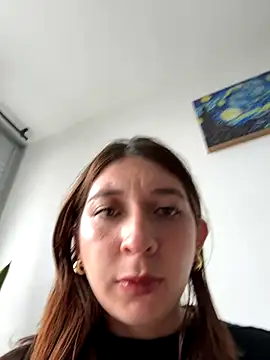 DaisyEmily online show from November 9, 2025, 7:12 pm