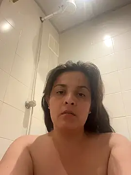 Anyhot latina online show from November 10, 2025, 11:37 pm