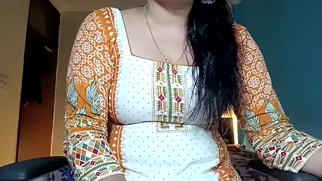 Snapshot of horny_milf_couple chatting on June 7, 2026, 5:49 pm horny milf couple online show from June 7, 2026, 5:49 pm