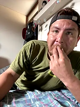 Snapshot of atreusfilho chatting on December 16, 2025, 2:55 pm atreusfilho online show from December 16, 2025, 2:55 pm