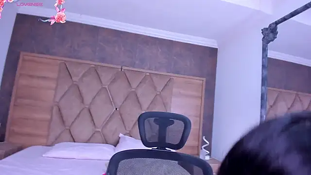 ScarletEvanss  online show from February 1, 2026, 10:58 am