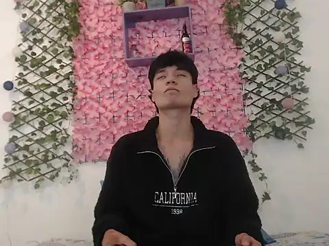 alex russo   online show from October 17, 2025, 3:20 am