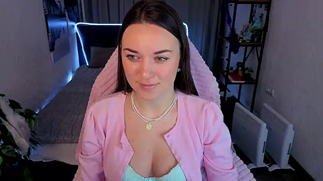 Madison Golden online show from November 6, 2025, 6:47 am