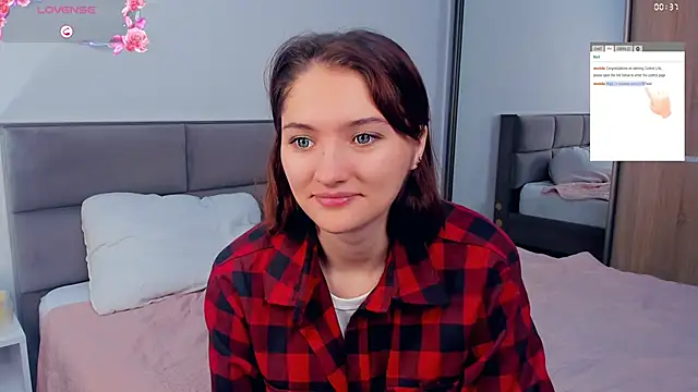 LorrieDegonia online show from October 9, 2025, 4:10 am