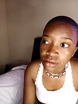 FreakieKay online show from October 8, 2025, 7:06 am