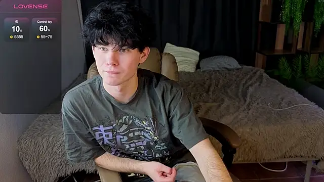 Cute Mike online show from November 3, 2025, 2:29 pm