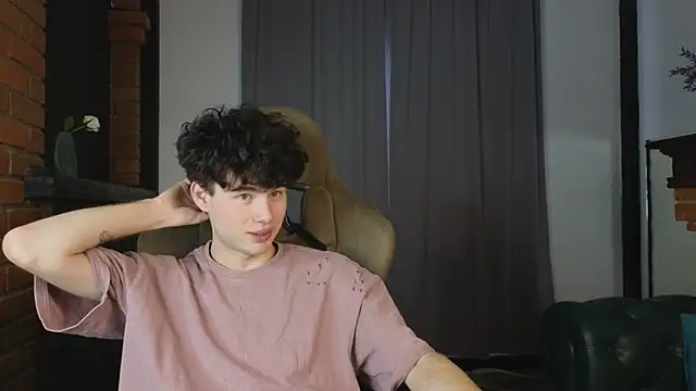 Cute Mike online show from April 23, 2026, 11:31 am