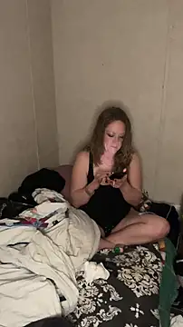 amandatheblondewife online show from March 12, 2026, 7:47 am