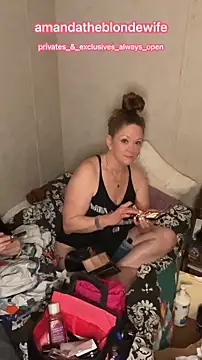 amandatheblondewife online show from April 6, 2026, 6:58 am