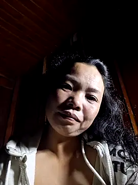 miomio-12 online show from October 8, 2025, 2:25 pm