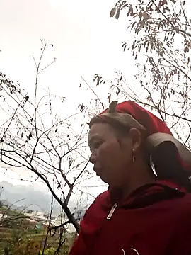 miomio-12 online show from October 21, 2025, 12:22 am