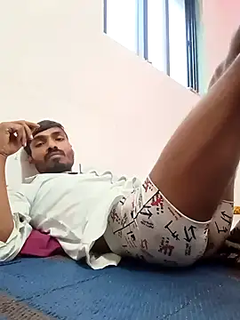 Snapshot of shohrab_hot chatting on December 16, 2025, 10:20 am shohrab hot online show from December 16, 2025, 10:20 am