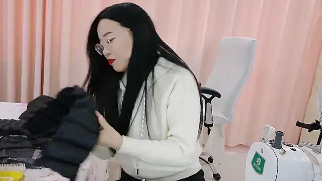 CCOO520 online show from November 9, 2025, 8:34 am