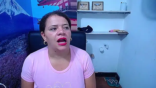 Snapshot of Biigg_xxx chatting on October 22, 2025, 10:53 pm Biigg xxx online show from October 22, 2025, 10:53 pm