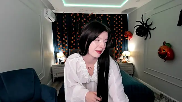 RoxyHopper online show from October 25, 2025, 5:04 am