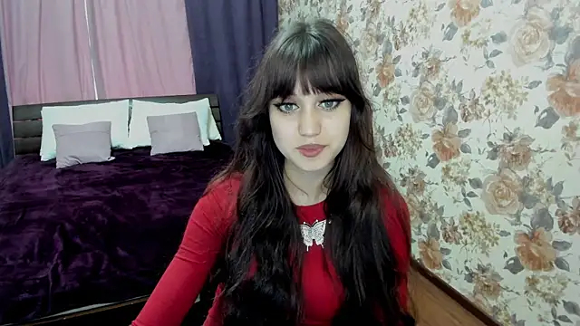 TiffanyYounge online show from October 14, 2025, 10:49 am