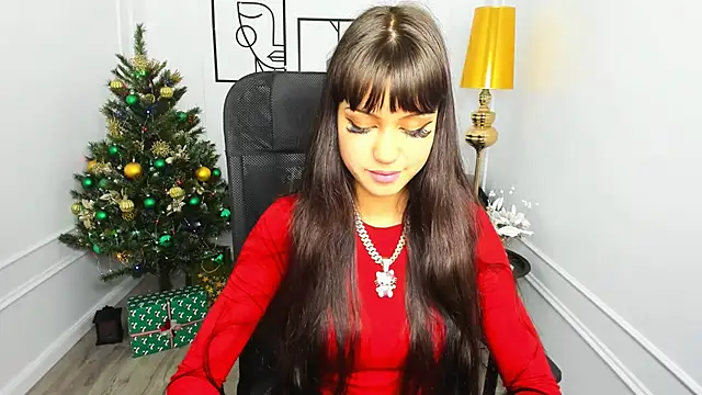 TiffanyYounge online show from December 19, 2025, 11:17 am