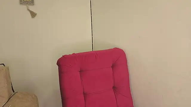 Catherine     online show from November 28, 2025, 3:09 am