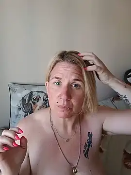 LaceyWestxx online show from May 25, 2026, 5:41 pm