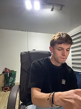 noah red online show from October 6, 2025, 3:15 am