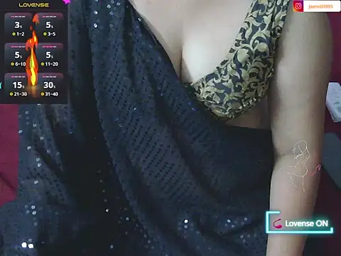 Snapshot of traditional_Jaanvi chatting on April 28, 2026, 12:43 pm traditional Jaanvi online show from April 28, 2026, 12:43 pm