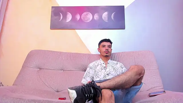 Timothe Evans online show from October 7, 2025, 8:39 pm