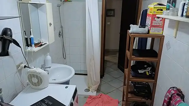 Al3xox02 online show from February 14, 2026, 6:48 pm