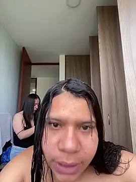 Stefany Bam online show from December 15, 2025, 8:02 pm