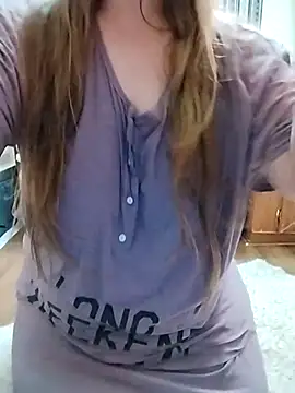 Snapshot of AugustRayn chatting on October 8, 2025, 2:20 am AugustRayn online show from October 8, 2025, 2:20 am