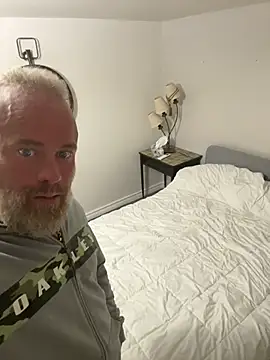 Muscledick40 online show from July 14, 2026, 4:17 am