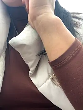 Pii x online show from December 5, 2025, 6:44 am