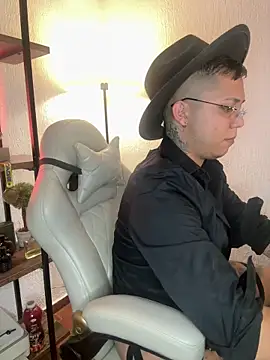 LiamColby  online show from February 11, 2026, 3:22 am