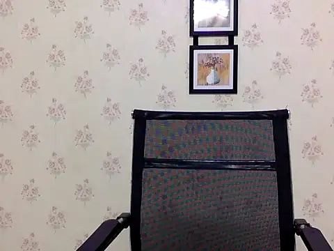 Snapshot of cute_zaraa chatting on October 15, 2025, 5:51 am cute zaraa online show from October 15, 2025, 5:51 am