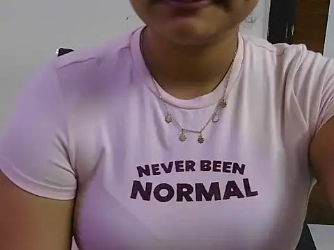 Snapshot of cute_zaraa chatting on October 26, 2025, 6:19 am cute zaraa online show from October 26, 2025, 6:19 am