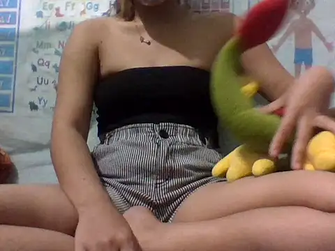 Hot Lina31 online show from May 29, 2026, 4:38 pm