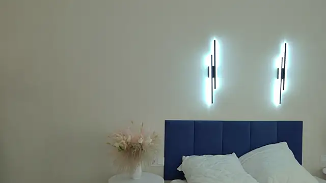 Alexis Lovely online show from April 23, 2026, 4:57 am