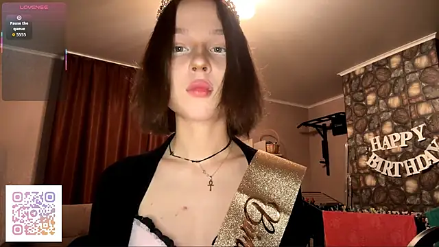 TerrellSroufe online show from November 5, 2025, 7:36 pm