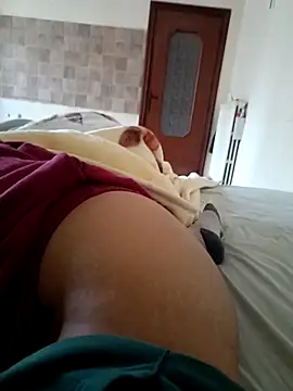 zonzinook online show from October 5, 2025, 2:04 pm