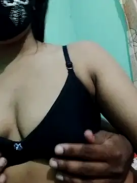 daisy-03 online show from October 8, 2025, 1:42 pm