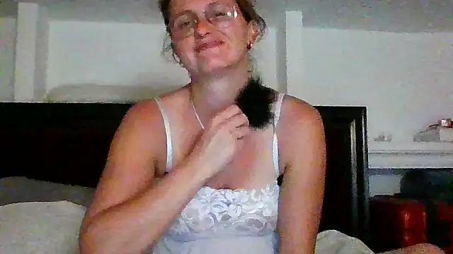 Snapshot of xcrazzycat chatting on October 7, 2025, 8:06 pm xcrazzycat online show from October 7, 2025, 8:06 pm