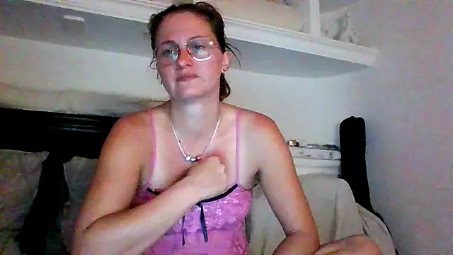 Snapshot of xcrazzycat chatting on October 12, 2025, 8:30 pm xcrazzycat online show from October 12, 2025, 8:30 pm