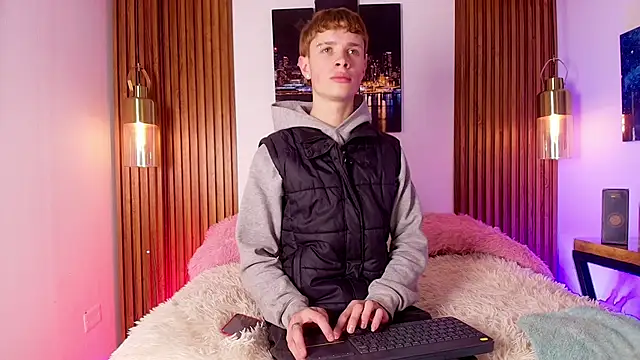 JackFrosst online show from November 5, 2025, 12:16 pm