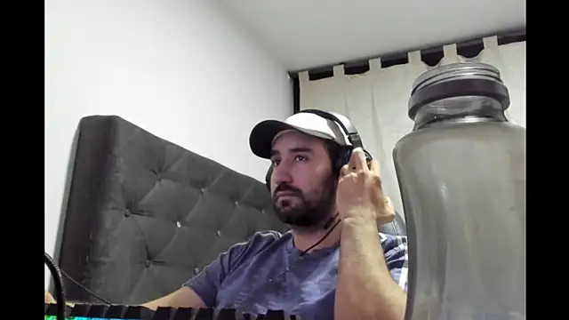 coolfriki online show from April 17, 2026, 7:11 am