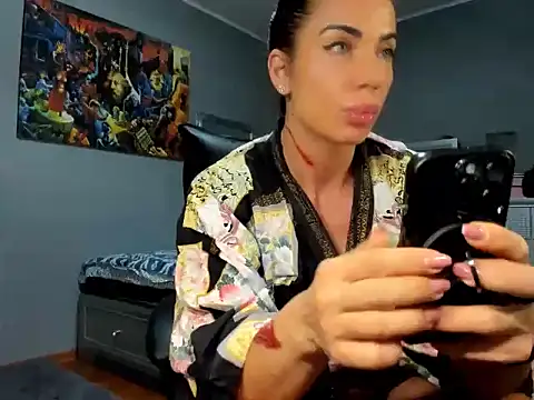 Alesyamuscledollxh online show from November 1, 2025, 7:27 pm