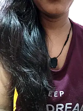 anjali2351 online show from April 23, 2026, 12:29 pm