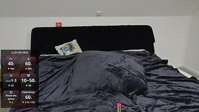 JulX Devot online show from January 6, 2026, 6:33 pm